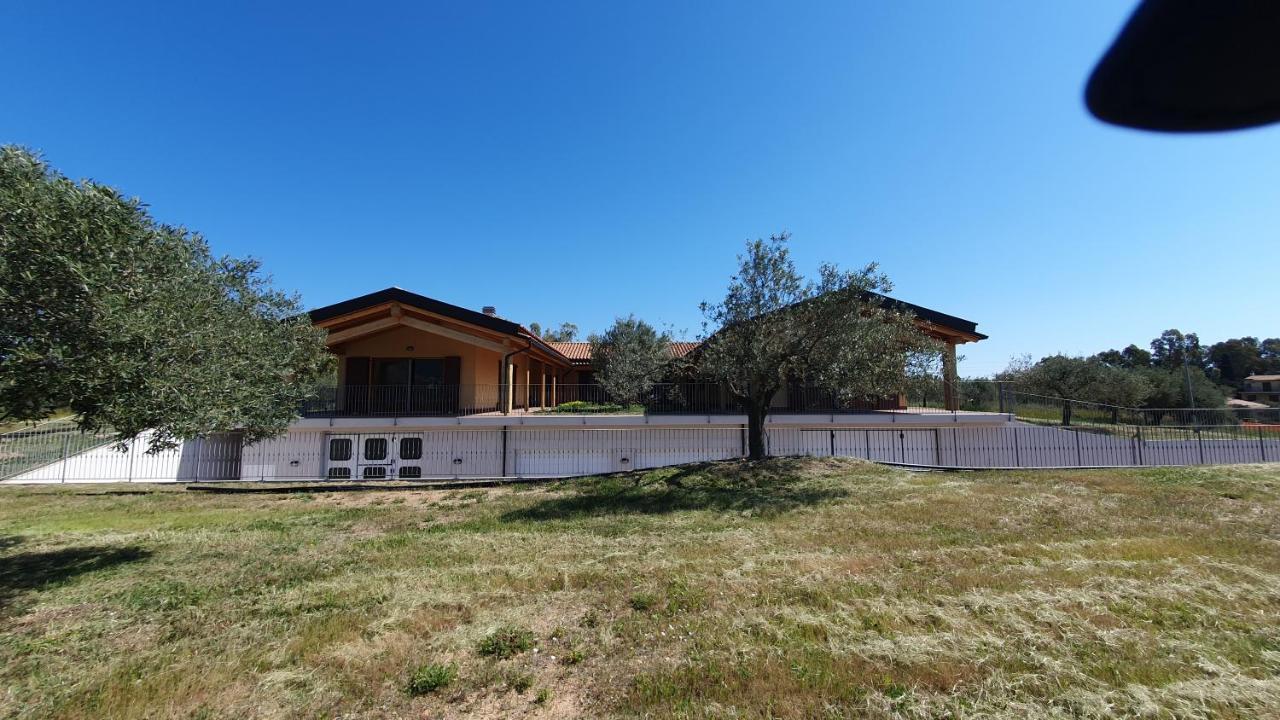 Agriturismo Corte Degli Ulivi Capoterra Luaran gambar