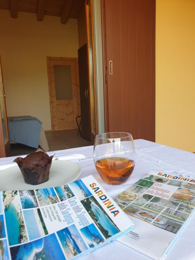 Agriturismo Corte Degli Ulivi Capoterra Luaran gambar