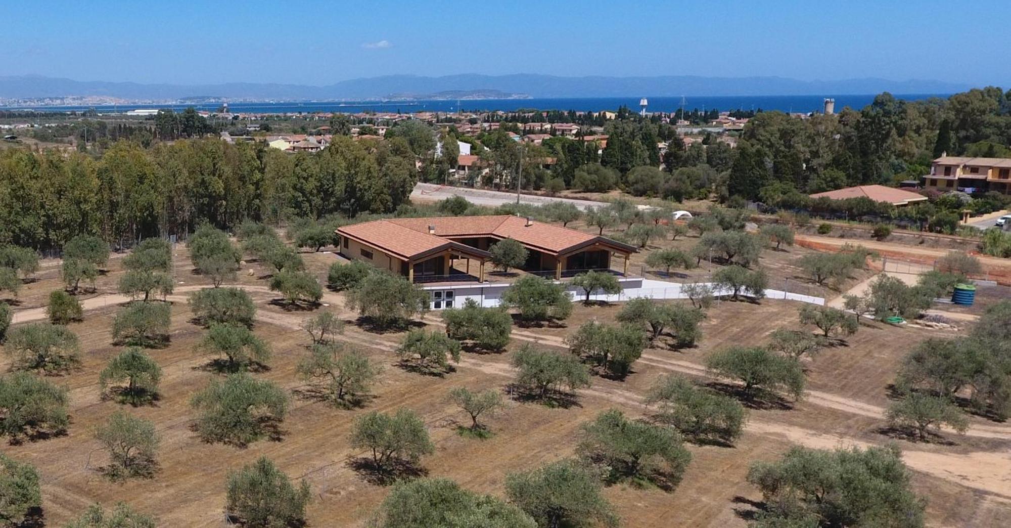 Agriturismo Corte Degli Ulivi Capoterra Luaran gambar